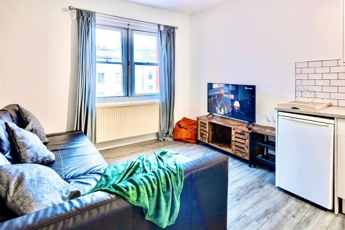 Apartment The Orange Factory By Altoluxoexperience Short Lets & Serviced With Free Wifi Bristol